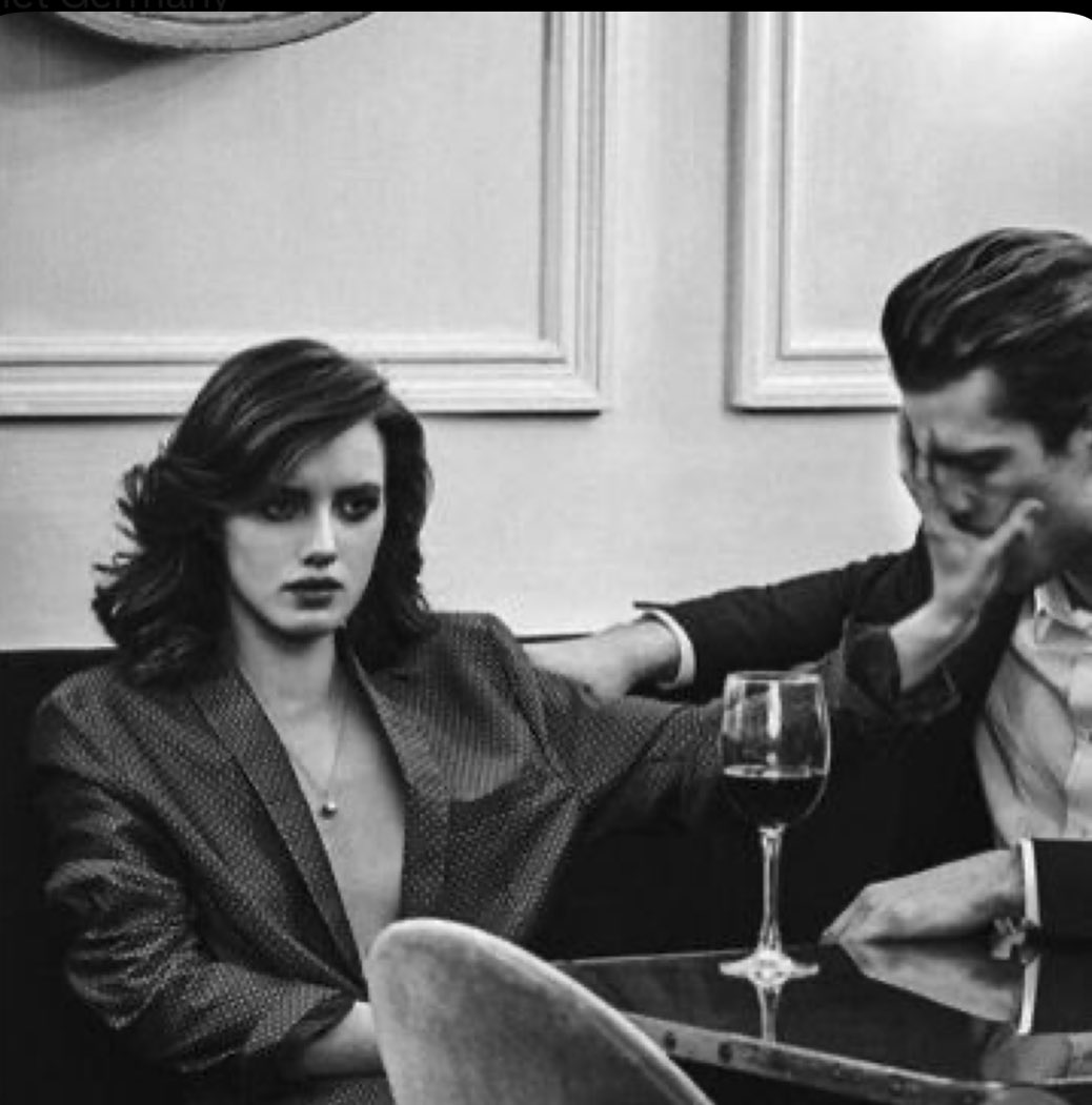 Zahl oder verschwinde du kleiner Hund.!👸🐶💸 
#findomgod #findomgerman #göttin #zahlen #hund #loser #pay #mirgehörtalles