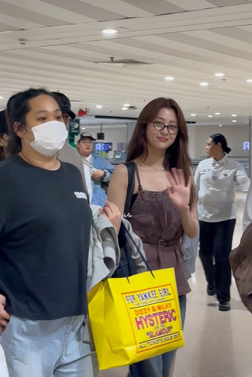 YUNJIN IN REAL LIFE OMG
