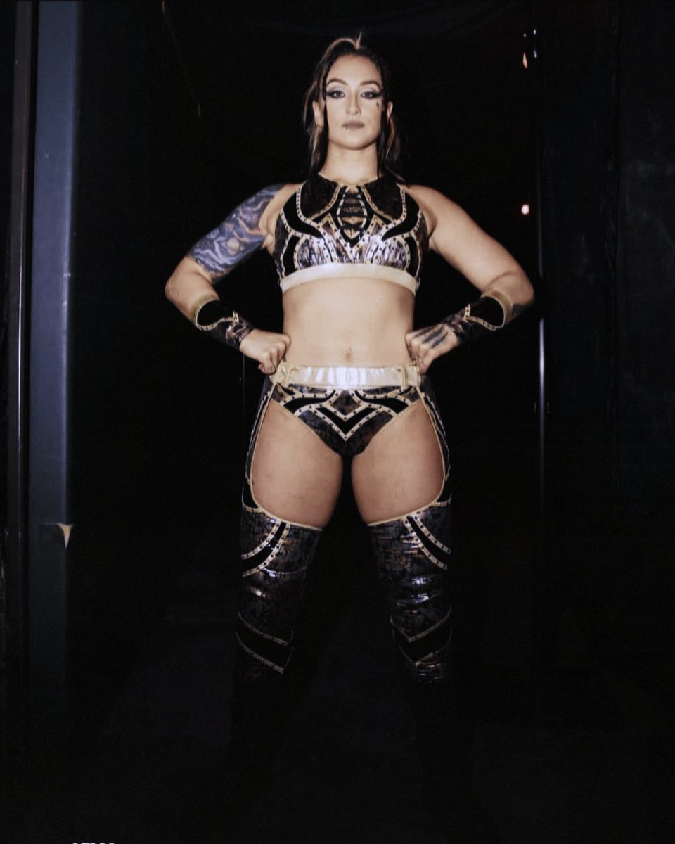 ＥＲＺＡ ＬＡＺＡＲＵＳ エルザ・ラザルス tweet media