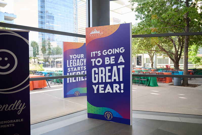 DallasEdFound's tweet image. Welcome to #TeamDallasISD!
Today, we celebrate the newest educators joining the @dallasschools family at the New Teacher Academy! Superintendent Stephanie S. Elizalde, Ed.D., shared inspiring words to start their journey: “Becoming an educator truly is a beautiful journey.”