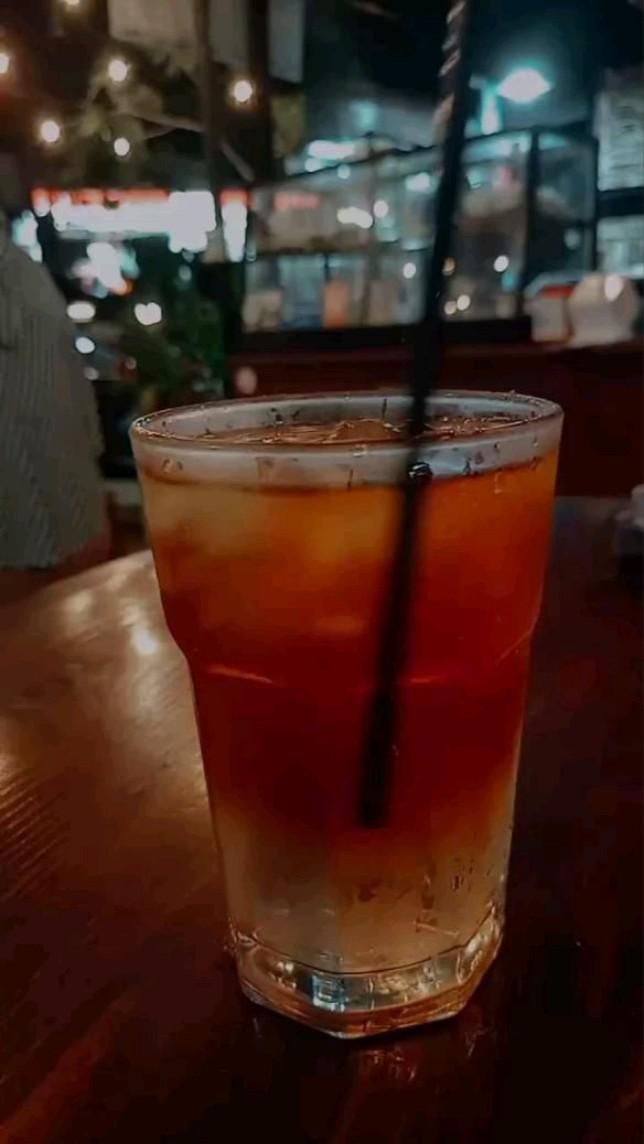 工 ﾚoV乇 ㄚ♥∪ (Badjingan Poëtis) tweet media