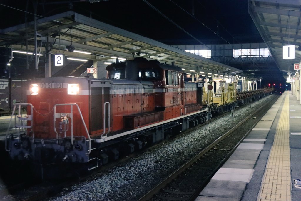 児島工臨？ DD51 1191牽引の積載ロンチキ12B が8月1日(金)22時50分ごろ