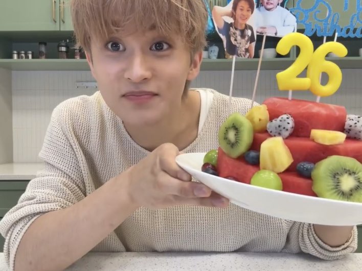 leemark8O2's tweet image. #다시느껴_마크의_일구구구
#26JourneyswithMark

하나 둘 셋
마크야 생일축하해 ~~~~~ 🫰🏻🫰🏻🫰🏻