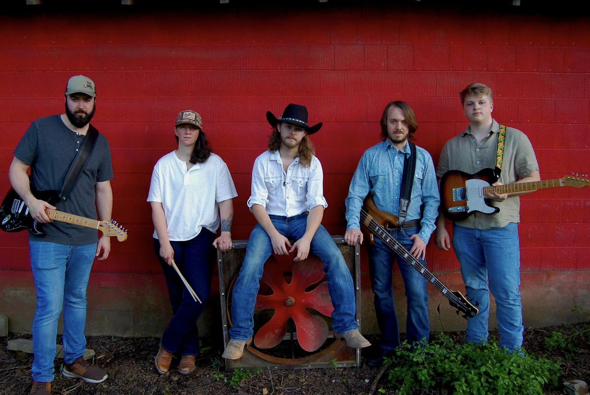 TONIGHT at 8:30 PM — The Cam Davis Band brings the heat! 🔥 

High energy country rock ’n roll is taking over <a href="/KingsConway/">Kings Live Music</a>. Let’s get loud, Conway! 🤘🎸 
#countryrock #camdavisband #kingslivemusic #downtownconway
facebook.com/profile.php?id…