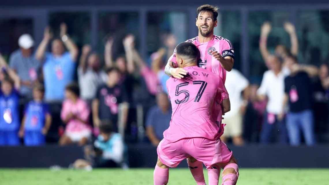 Lionel Messi said he struggled to find rhythm in the first half on Wednesday night against Atlas, before setting up two second-half goals, in a 2-1 victory to kick off Inter Miami CF's Leagues Cup campaign!⚽💪
-
-
-
#soccer #soccergame #soccerball #soccerlife #SoccerPlayer #MLS