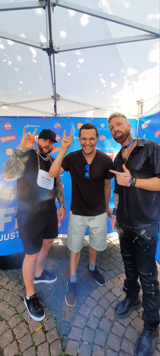robertjed1996's tweet image. I was at Rix FM Festival on Wednesday. And tonigh, I will experience it again, in Kristianstad. I also met some more musicians who will perform

#rixfm #rixfmfestival