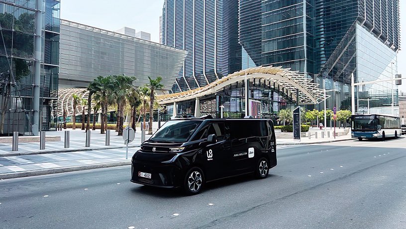 WEXU_UAE's tweet photo. Driverless taxis now operate on Al Reem and Al Maryah islands in Abu Dhabi. Cloud-powered systems already cover 50% of the city center. Smart mobility isn't the future — it’s the present. 🚖☁️
#AbuDhabi #SmartMobility #AI #CloudTech #DriverlessCars https://t.co/m0F4W6hHTU