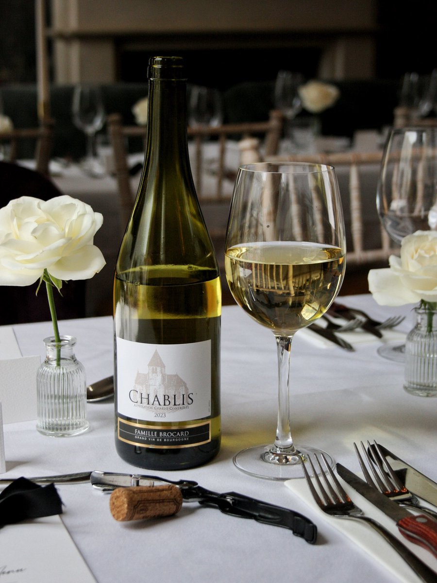 Friday evening calls for one thing… a trip to the pub! Join us this evening and treat yourself, how about a glass of Chablis?