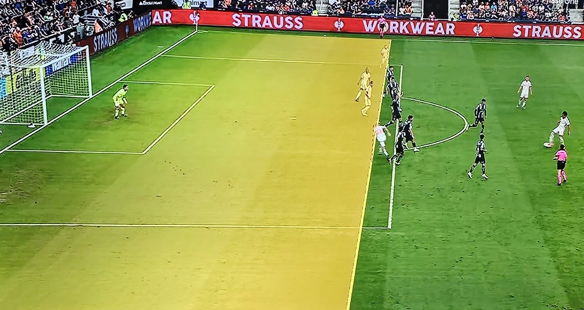 Éste GOL en contra de <a href="/Rayados/">Rayados</a> no debió contar, lo peor de ésto es que va directo al marcador y favoreció al equipo de Cincinati. 

#VAR no se usa correctamente.