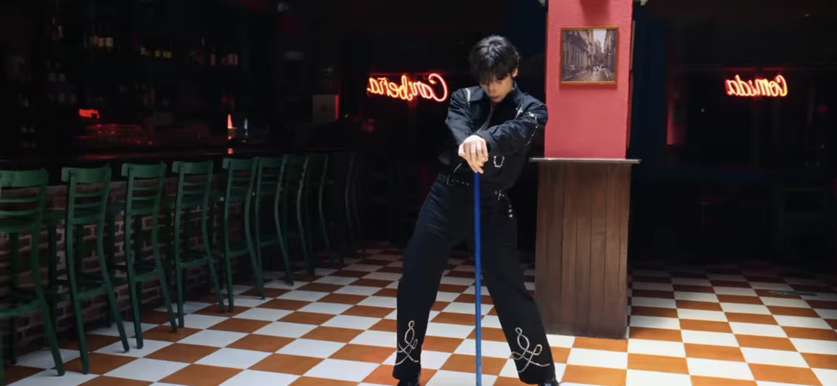 TXT_304_Daehyun's tweet photo. NOS DIO BANDERA DE MEXICO
NOS DIO PALABRAS EN ESPAÑOL 
NOS DIOS MAMA RUMBA Y SALIDA DE EMERGENCIA 
NOS DIO PARADA DE AUTOBUSES 
NOS DIO BAILE 
NOS DIO CANTO
NOS DIO MEXICO
NOS DIO MEXICO https://t.co/UhqeSMrHLx
