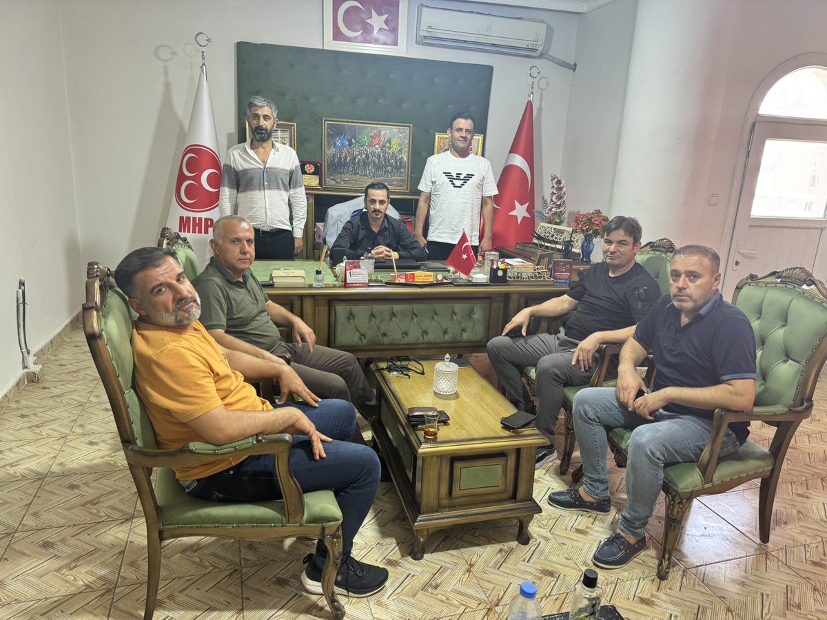 Anlık Olarak Teşkilatımızdayız,
Milletimizin Hizmetindeyiz. 

<a href="/MHP_Bilgi/">MHP</a> 
<a href="/E_SemihYalcin/">E. Semih Yalçın</a> 
<a href="/ayyildirim1/">Ahmet Yiğit Yıldırım</a>