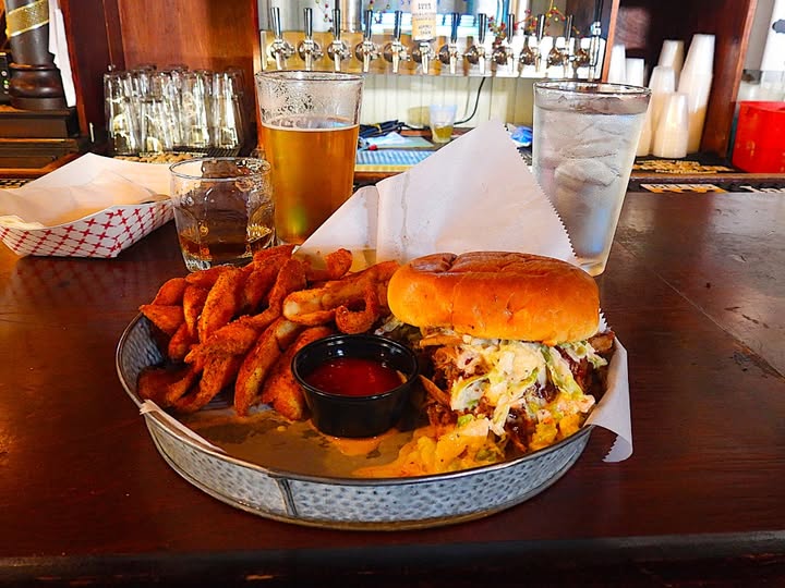 Two years ago today, I'd finished photographing the Dainty Championship and required sustenance in the form of a pulled pork sandwich and chips (fries) from the Four Pegs. It was washed down with a Narragansett Lager and a shot of Old Forester, Louisville Bourbon.