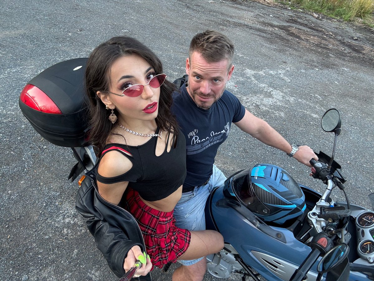 JackandMitzi's tweet photo. Co se dale stalo muzete hadat😈

#sexycouple https://t.co/PQah7h45Mz