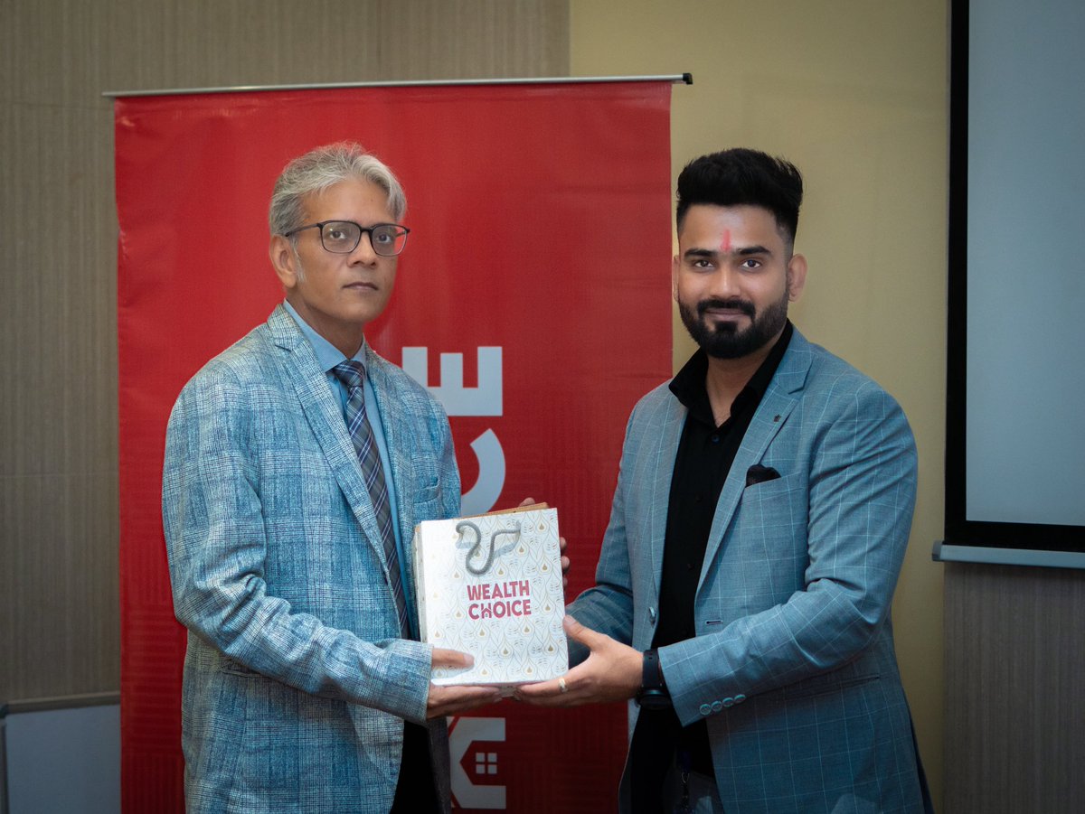 WealthchoiceUAE's tweet image. Love, laughter, and investment insights!
Our recent Dubai Property Expo brought the best deals to our clients &amp;amp; great energy with the team.
#Wealthchoice #DubaiRealEstate #PropertyExpo #SmartInvesting #HighROI #TeamSuccess