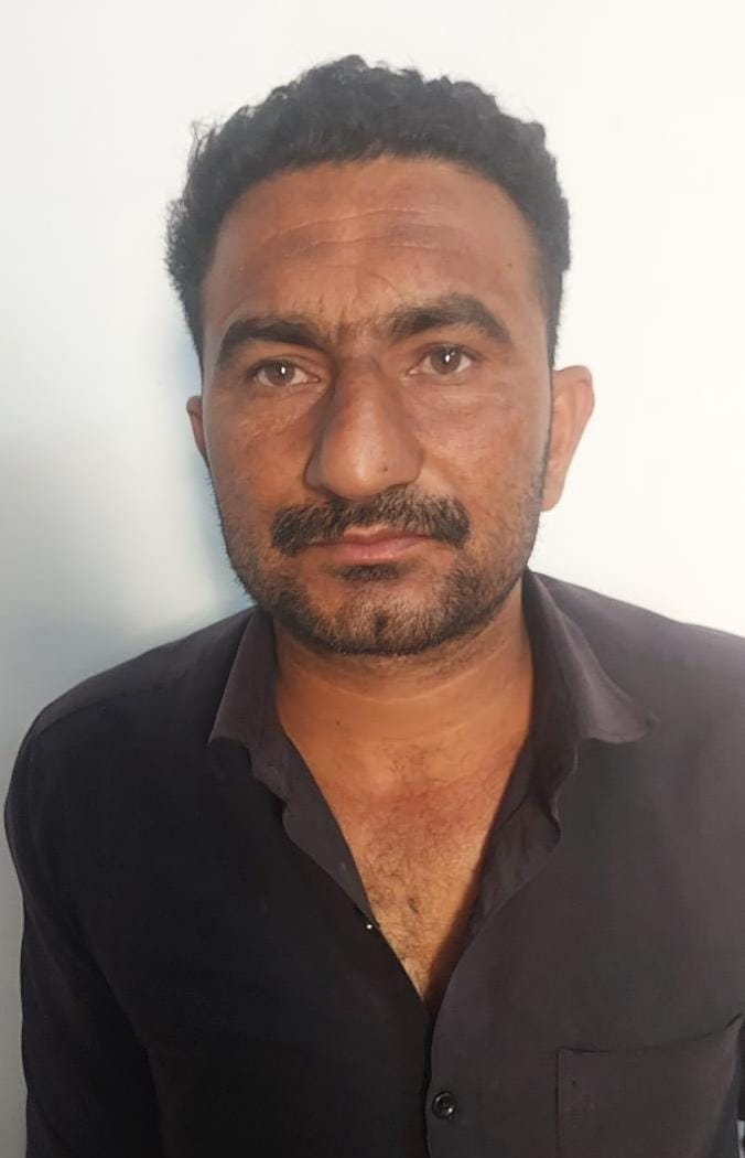 Nagaur Police (@nagaurpolice) on Twitter photo #NAGAURPOLICE
#PS कुचेराः-
पुलिस थाना कुचेरा के एनडीपीएस एक्ट के प्रकरणों में वांछित आरोपी जेठाराम पर की गिरफ्तारी पर *11/- रूपए* का ईनाम घोषित किया गया। आरोपी के विरूद्ध विभिन्न थानों में एनडीपीएस एक्ट के 08 प्रकरण दर्ज हैं।
<a href="/IgpAjmer/">Ajmer Range Police</a>
<a href="/DineshMNIPS1/">Dinesh MN IPS</a>
<a href="/PoliceRajasthan/">Rajasthan Police</a> #NAGAURPOLICE
#PS कुचेराः-
पुलिस थाना कुचेरा के एनडीपीएस एक्ट के प्रकरणों में वांछित आरोपी जेठाराम पर की गिरफ्तारी पर *11/- रूपए* का ईनाम घोषित किया गया। आरोपी के विरूद्ध विभिन्न थानों में एनडीपीएस एक्ट के 08 प्रकरण दर्ज हैं।
<a href="/IgpAjmer/">Ajmer Range Police</a>
<a href="/DineshMNIPS1/">Dinesh MN IPS</a>
<a href="/PoliceRajasthan/">Rajasthan Police</a>