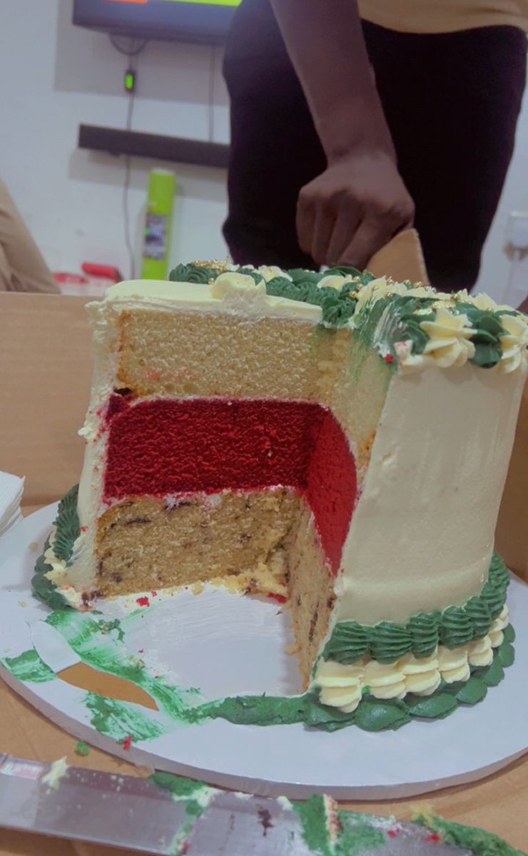 Shabie (@iamshabie) on Twitter photo If youβre looking for the ultimate cake plug, <a href="/Goldiescakes/">Goldie's Cakes Ug</a> is the name. Super affordable, and perfect for every occasion. Donβt stress, just give them all your cake gigs!π₯ππ° If youβre looking for the ultimate cake plug, <a href="/Goldiescakes/">Goldie's Cakes Ug</a> is the name. Super affordable, and perfect for every occasion. Donβt stress, just give them all your cake gigs!π₯ππ°