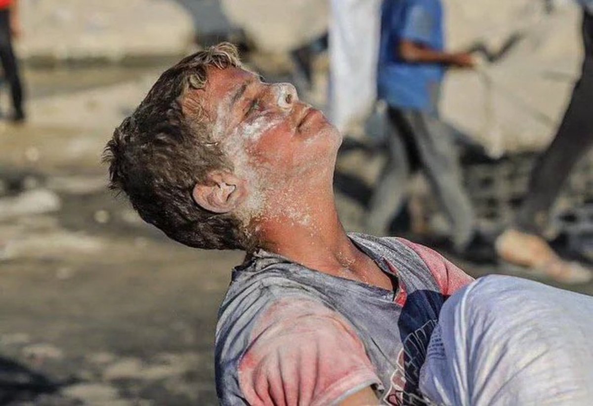 Biz senin, yüzünü göğe doğru çevirdiğini elbette görüyoruz...

(Bakara/144)