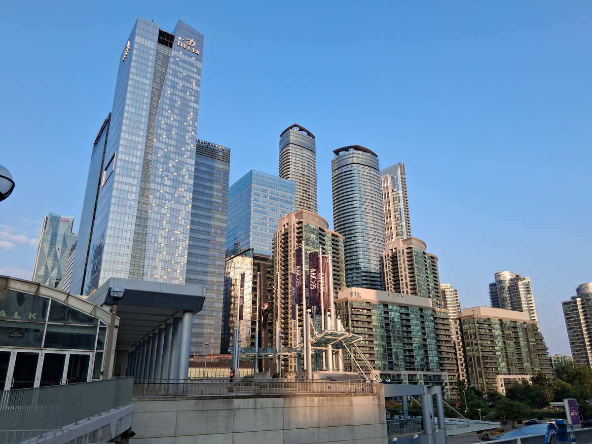 Borna Bonakdarpour (@bbonakda) on Twitter photo Thank you Toronto for hosting the #AAIC25 we had a great time! So glad that Melanie Zhang and Jonathan Zhao from my lab were able to join to present their works.
<a href="/NUMesulamCenter/">Mesulam Center at Northwestern</a>
<a href="/NMNeurology/">NM Neurology</a>
<a href="/NorthwesternU/">Northwestern</a>
<a href="/WeinbergCollege/">Weinberg College at Northwestern</a>
@nmuse Thank you Toronto for hosting the #AAIC25 we had a great time! So glad that Melanie Zhang and Jonathan Zhao from my lab were able to join to present their works.
<a href="/NUMesulamCenter/">Mesulam Center at Northwestern</a>
<a href="/NMNeurology/">NM Neurology</a>
<a href="/NorthwesternU/">Northwestern</a>
<a href="/WeinbergCollege/">Weinberg College at Northwestern</a>
@nmuse