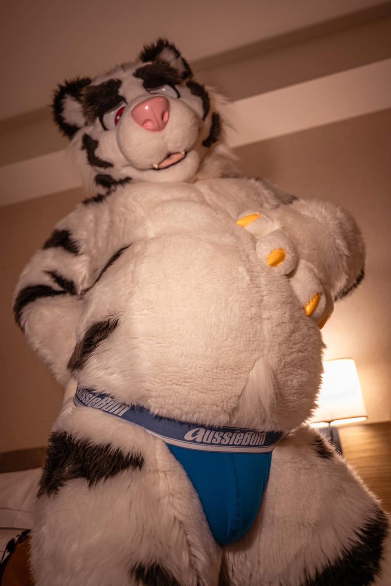 The night is still young
#パンツの日