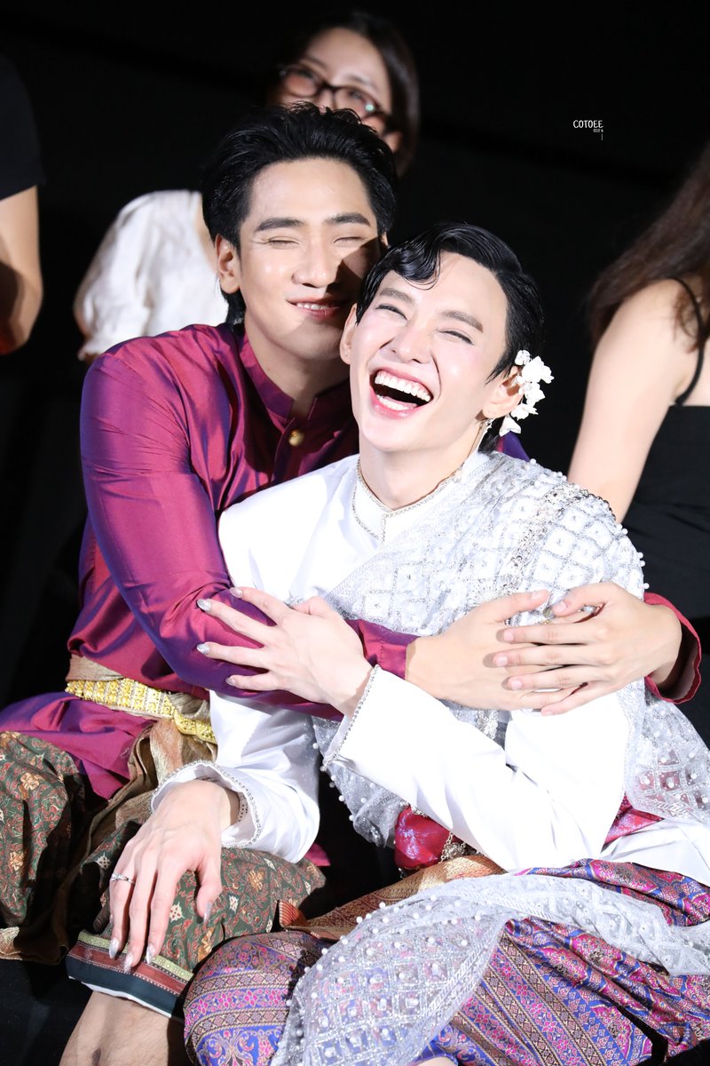 ยินดีกับทั้งคู่ด้วยนะคะ เป็นฝั่งเป็นฝาแล้ว <a href="/supanut_l/">SUPANUT ไม่อีสแตงกวา</a> <a href="/ping_orbnithi/">ping_orbnithi</a>

#ฉันนี่แหละท่านขุนที่สวยที่สุด
#lmTheMostBeautifulCount 
#supanut #pingorbnithi #PingNut