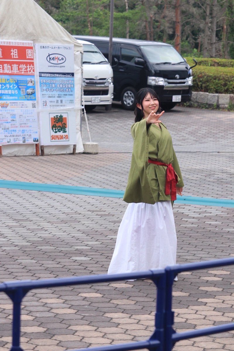 MA_MA_DO's tweet photo. 「新緑」

model：Sena Katsuragawa
designer：Maori Kamimori
                   Yuna Matsuno
photo：Ayumi Nozawa

#広島大学 #まーまー堂 https://t.co/CqxoZ8HRo4