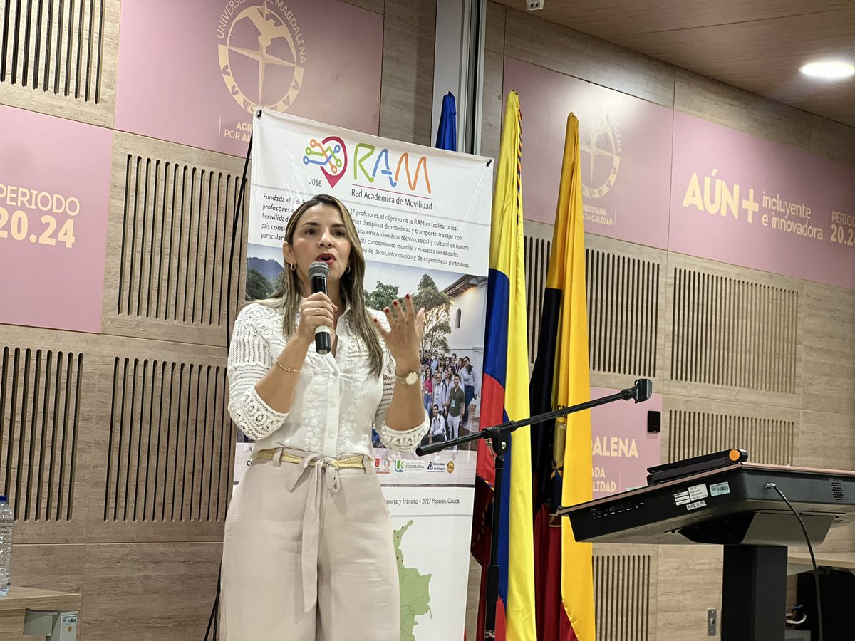 #AEstaHora participamos en la XIV Asamblea General de la Red Académica de Movilidad en <a href="/Unimagdalena/">Universidad del Magdalena</a>. Hablamos de la movilidad y la organización del transporte urbano colectivo desde la justicia social.