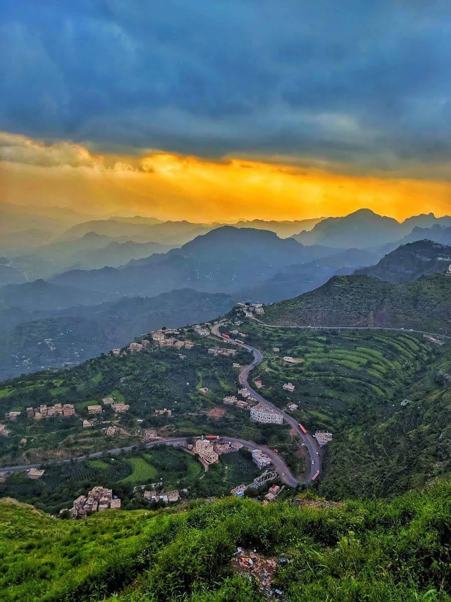 ملأالله قلوبكم بالأنوار وحفطكم من الأخطار
وأسعدكم في الدنياوالاخره