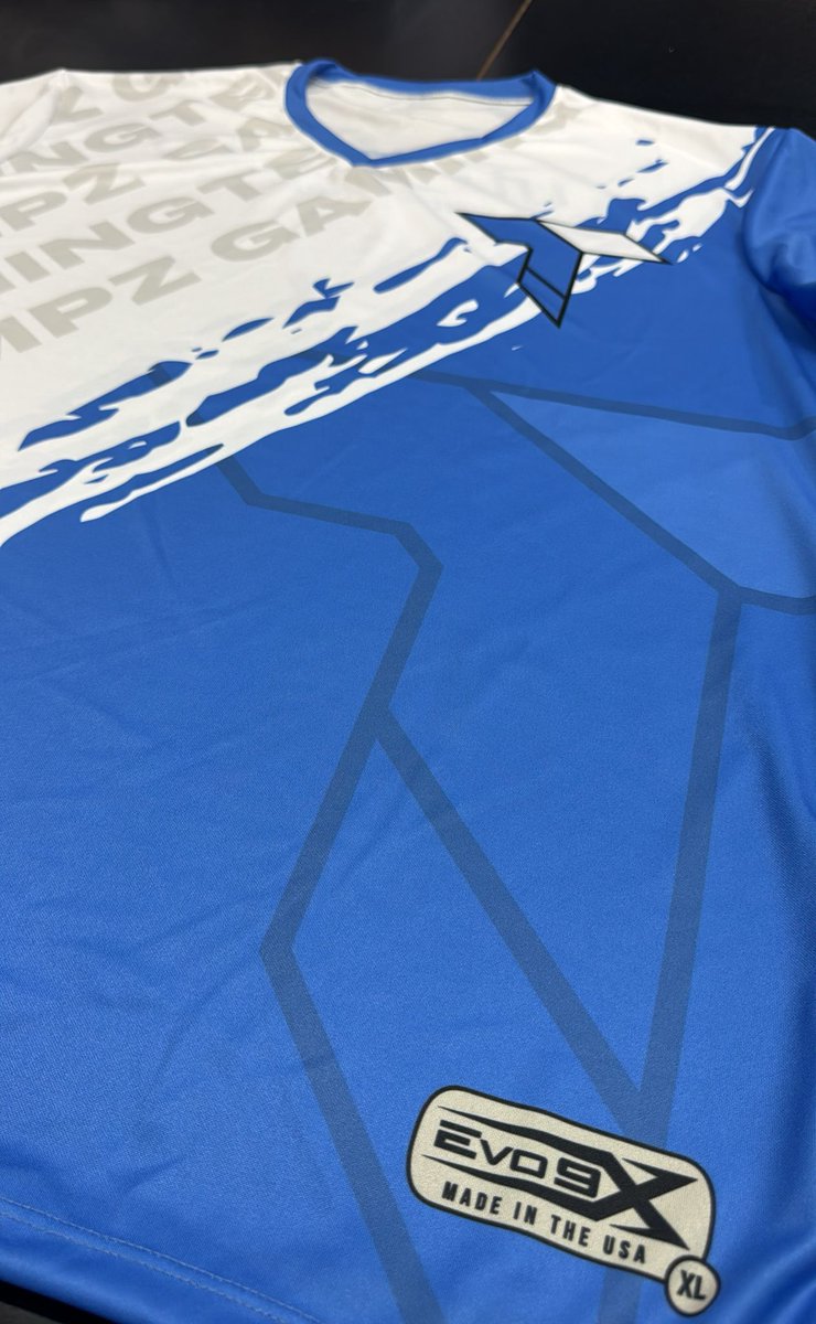 NEW STORE FOR <a href="/TempZ_Gaming/">TempZ Gaming</a> 

Store: evo9x.gg/collections/te…

Get now your merch  with a 25% OFF with the code "EVO25"