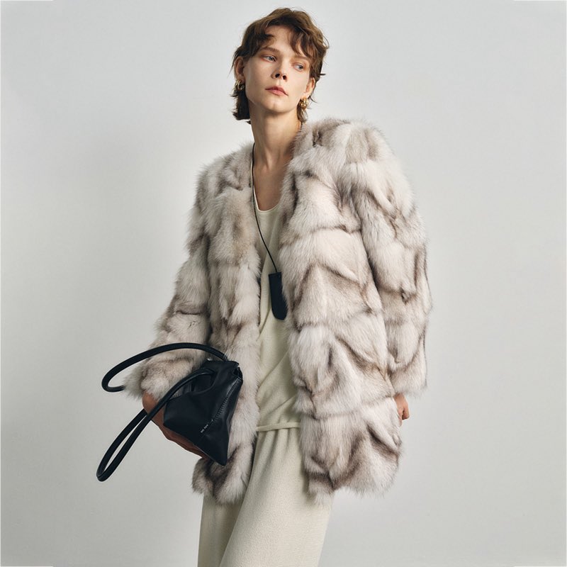 DAYMISFURRY's tweet photo. New arrival fox fur jacket in natural tones for AW25 collection. #ootd #fur #coat #furcoat #furjacket #jacket #womenswear #womemfashion #foxfur #foxfurcoat #foxfurjacket #ladyfashion #ladystyle #ladyoutfits #outfits #outwear #girlsfashion #girlstyle #girlsoutfits #garment https://t.co/FV5jG8nIZV