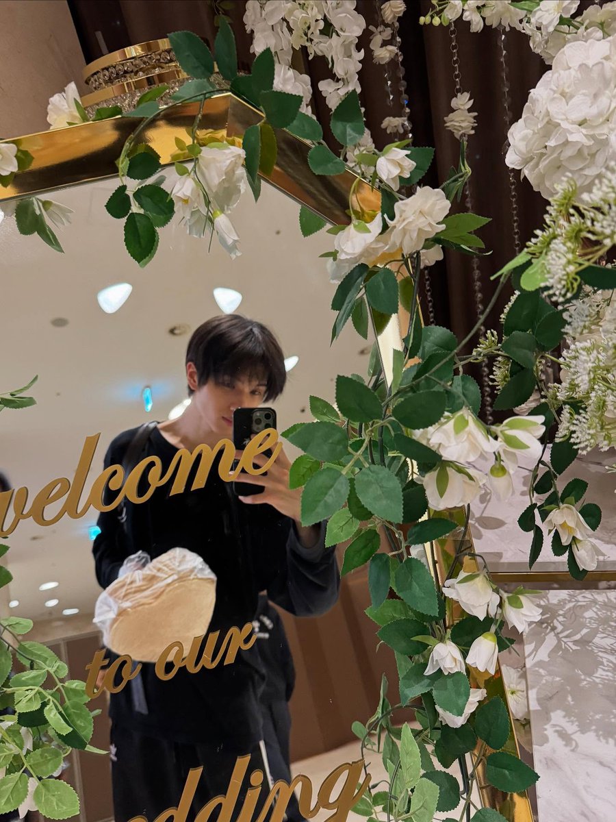 jisunqpawrk's tweet image. omg jisung instagram photo dump!!!

the__and.y:
Welcome baby ☺️ #perm