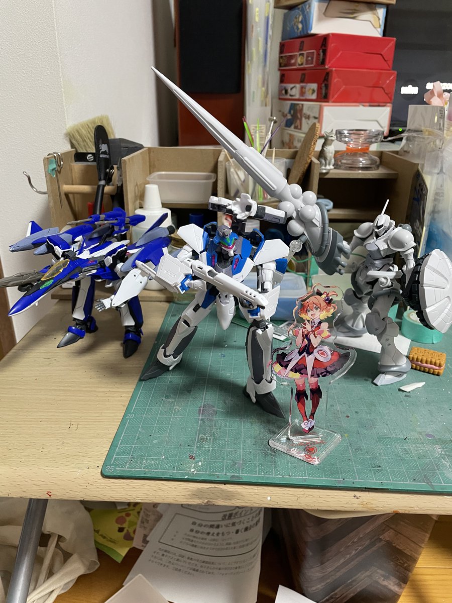 #今月作ったプラモ晒そうぜ
7月はパチ組で積み崩し
#アルカナディア
　ヴェルルッタ
#マクロスΔ
　YF-29 とVF-31J
#ジークアクス
　ギャン