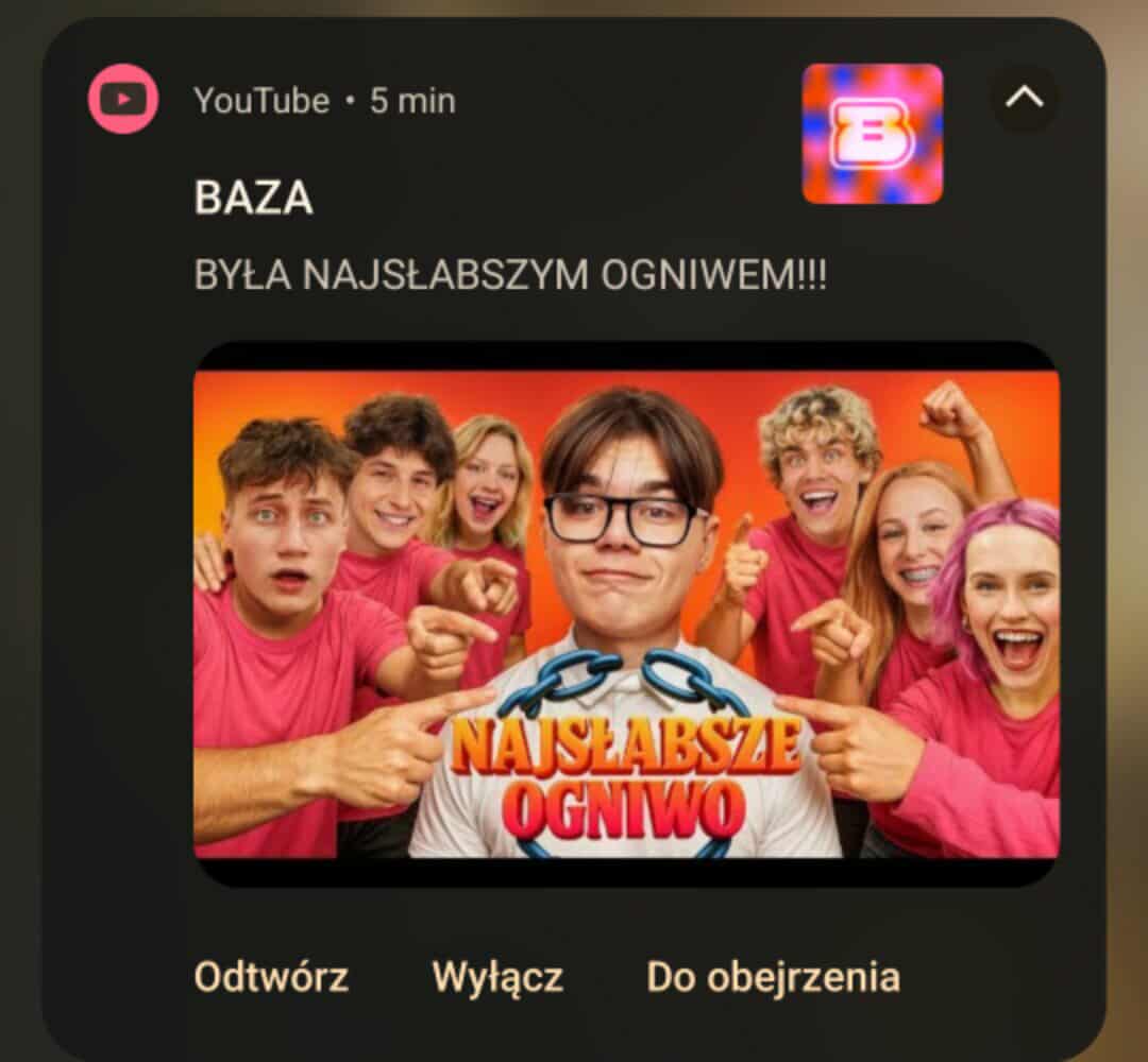 heartbc399898's tweet image. moja mina przez cały odcinek bo kuba paniczko był prowadzącym #baza #faza #t5m3 #kubapaniczko