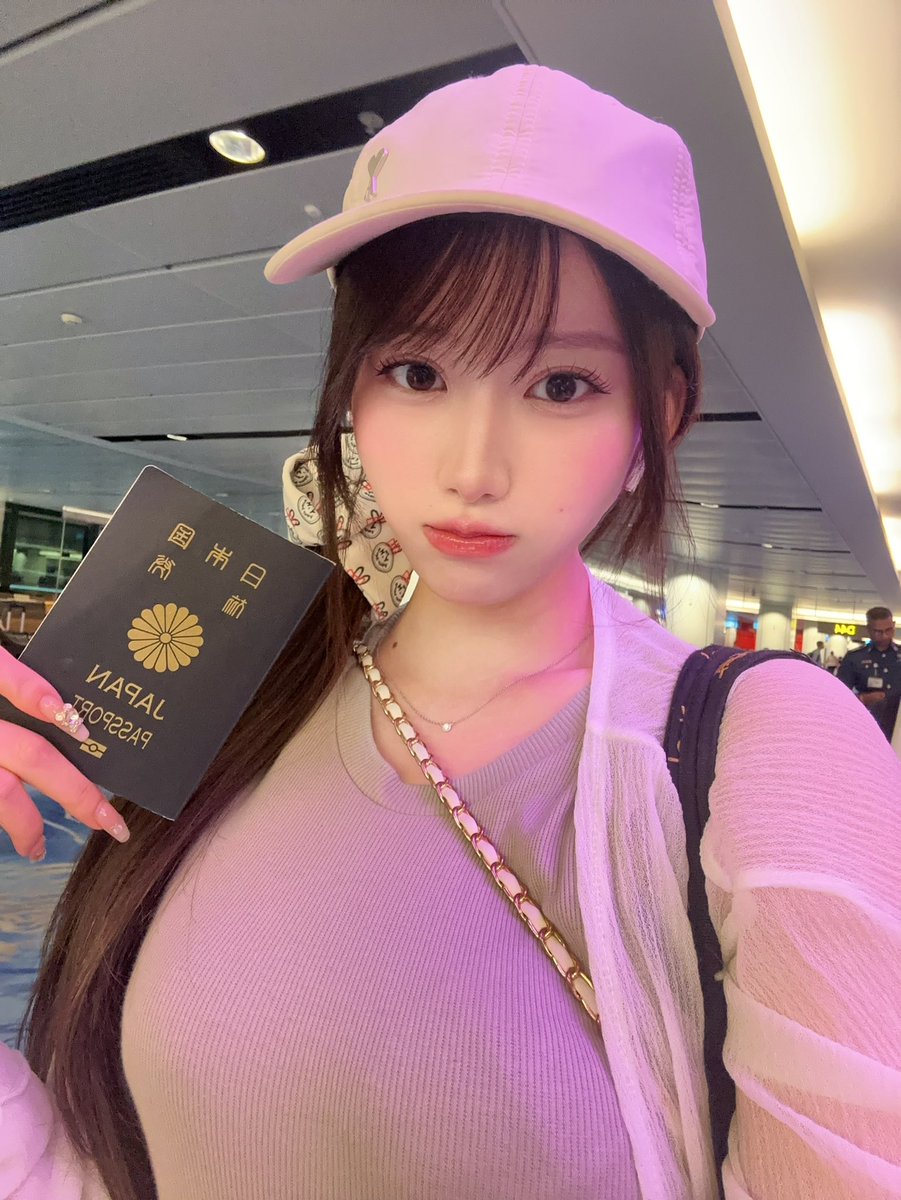 無事シンガポールついたよ🇸🇬
お迎えもプレゼントもありがとう( Ĭ ^ Ĭ )
どうなる事かと思ったけど、これからいいことしか起こらないと信じて頑張るぞ、楽しむぞ❤️