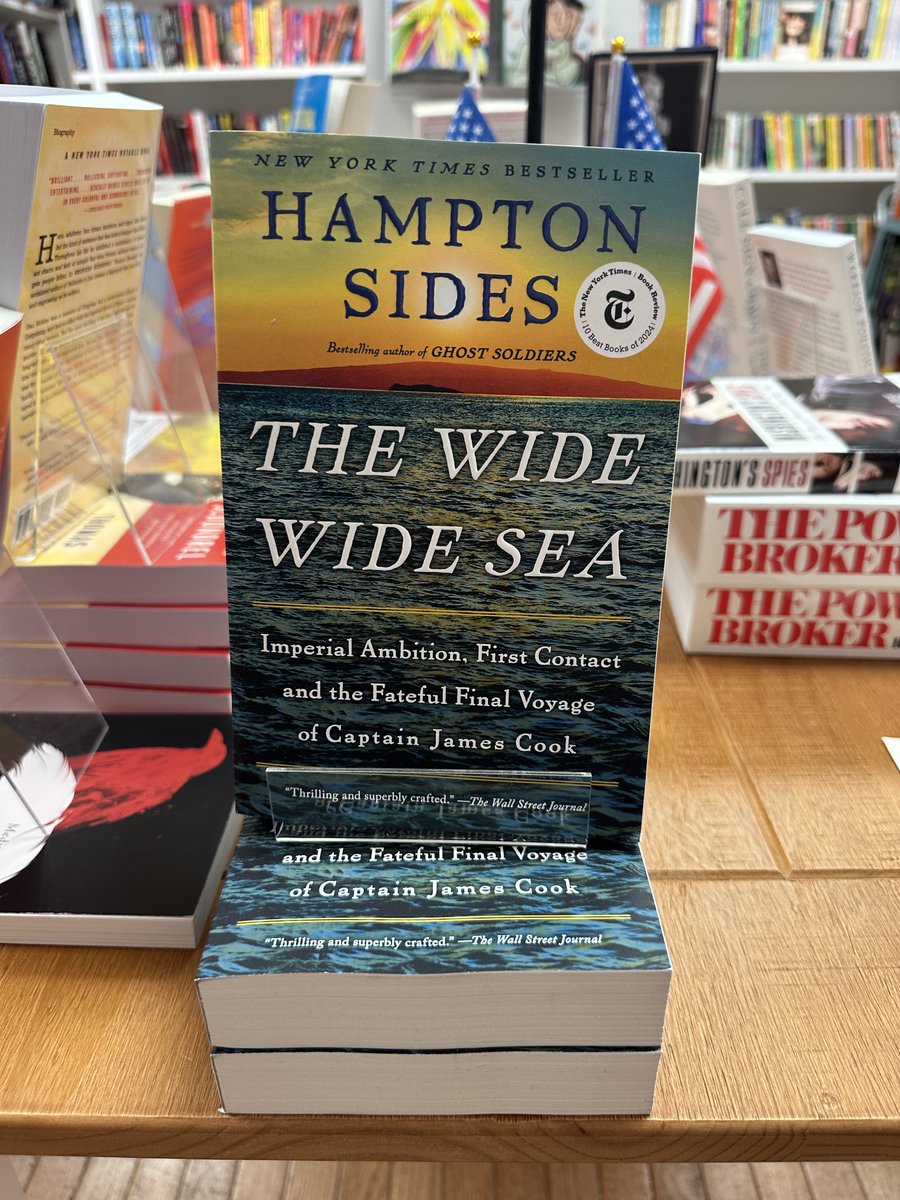 Weekend read: The Wide Wide Sea by Hampton Sides.

A gripping, brilliantly researched account of Captain Cook’s final voyage. Perfect for anyone who loves a true story that reads like a thriller.

Grab your copy at Theodore’s Books!
theodoresbooks.com/book/978038554…

#weekendread