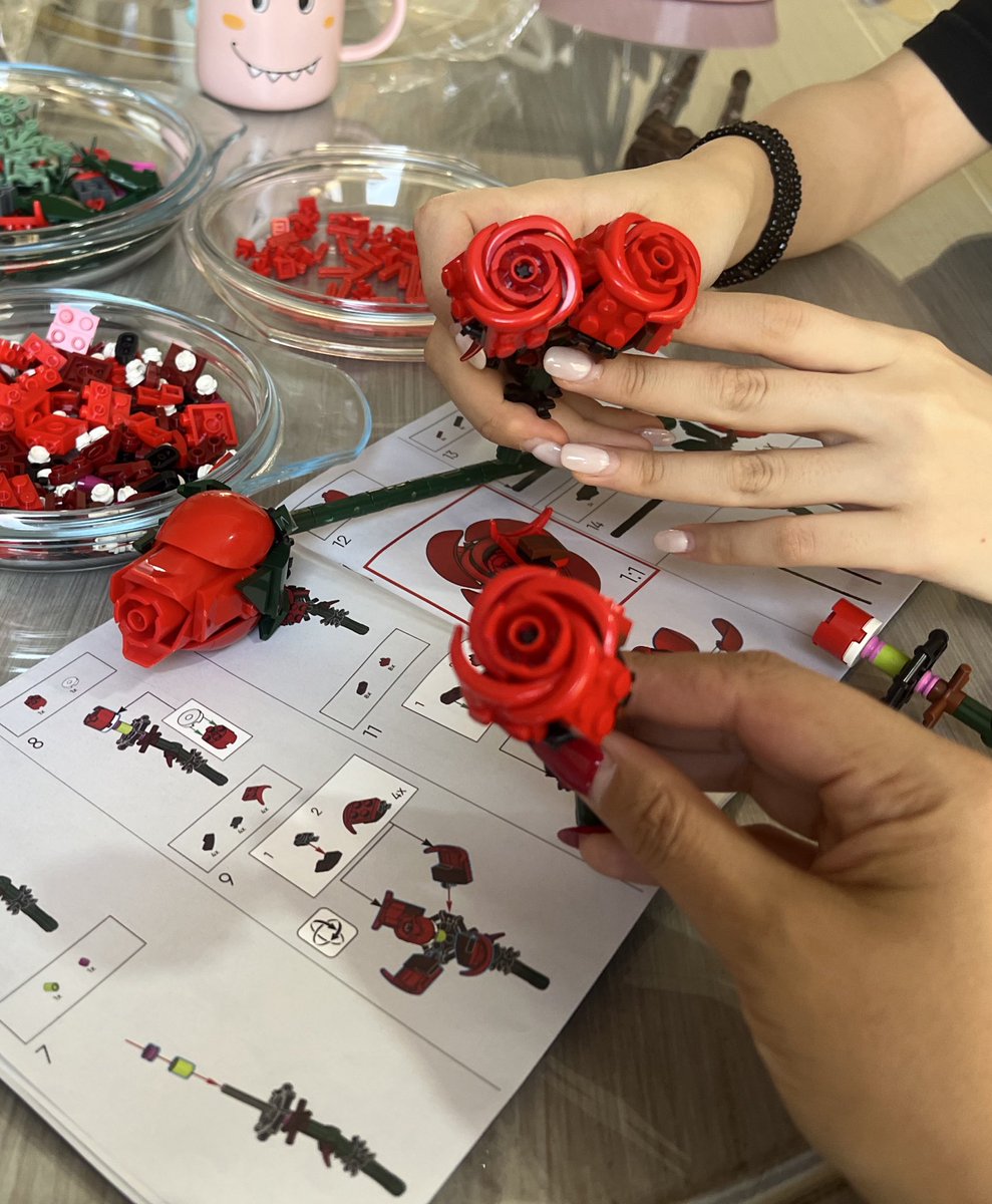 hdigr_'s tweet image. 🌹🥹
خیلی دوسشون دارممم:&amp;gt;*