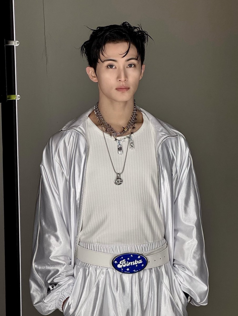 exbastardd's tweet photo. HAPPY BIRTHDAY MARK 

#다시느껴_마크의_1999
#26JourneyswithMark https://t.co/rHH78XOM0K