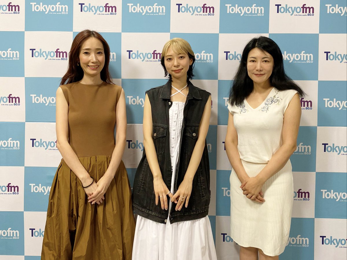 シンガーソングライター
#竹内アンナ さんにお話を伺いました✨
<a href="/AnnaSingGuitar/">竹内アンナ-ANNA TAKEUCHI-</a> <a href="/AT_information/">竹内アンナ_information</a>

👧京都で育った竹内さん
🕺母親の影響で子どもの頃に聞いた「Earth Wind &amp; Fire」
🎸大きな影響を受けた #BUMPOFCHIKEN

聞き逃してしまった方は
#radiko タイムフリーから👇
radiko.jp/share/?sid=FMT…