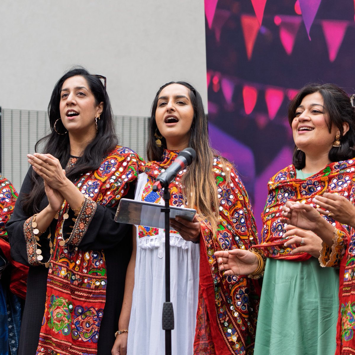MayorOfWY's tweet photo. Community, creativity, culture - that's what our Women of West Yorkshire festival was all about.💜

And what a fantastic way to celebrate Yorkshire Day 🎉

Huge thank you to everyone who made this event possible.

#WOWY https://t.co/I9SIJ9QM5r