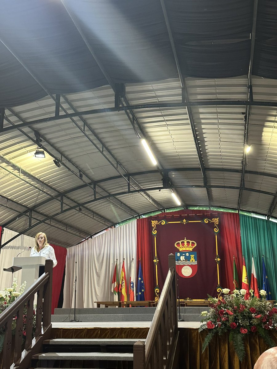 javiernoriegago's tweet image. Un honor haber sido invitado esta tarde a asistir al #pregón del 59º #DíaDeCantabria, celebrado en el Parque municipal Conde San Diego de #CabezónDeLaSal.
Andrés Alonso, vecino de Cabezón de la Sal y con una larga trayectoria en el sector turístico y relacionado con la…