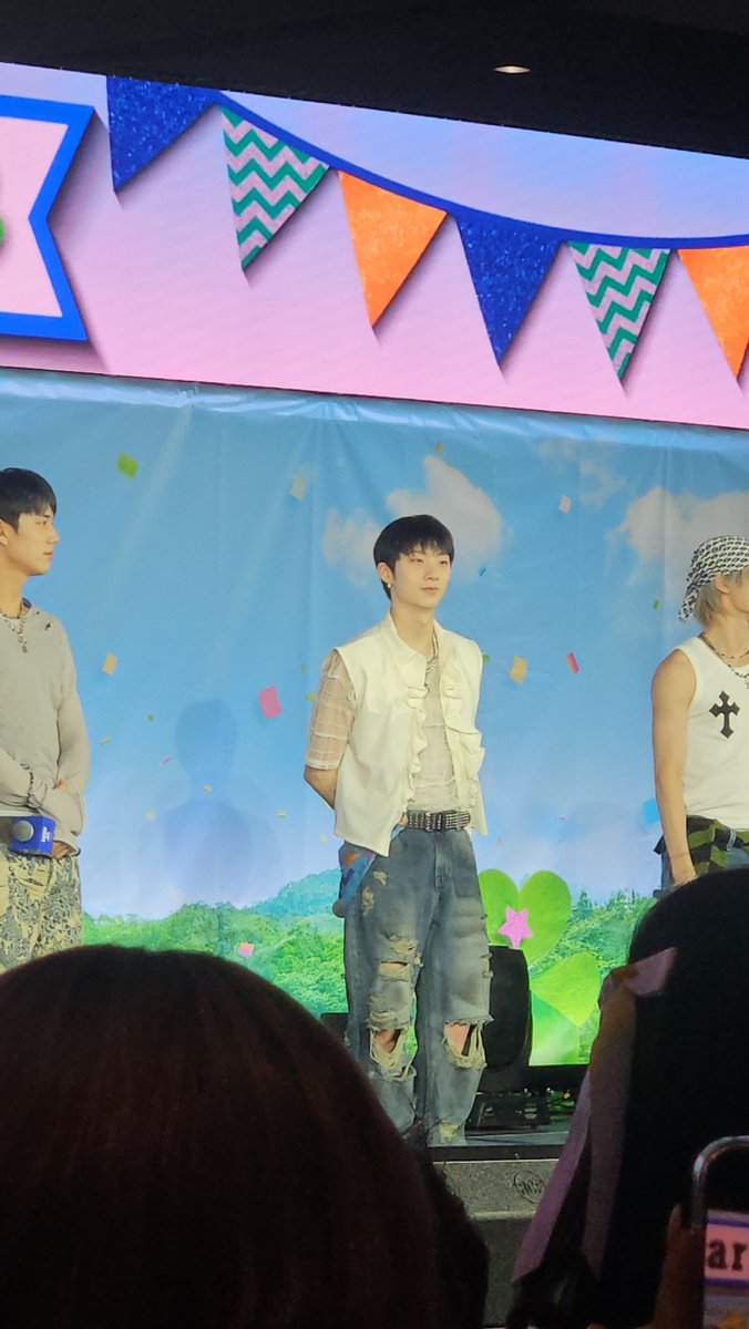 jongxchan's tweet photo. CHOI JIUNGGGGG #p1harmony #piwon #KCONLA2025 #kcon2025 https://t.co/uwVnkwd0q4