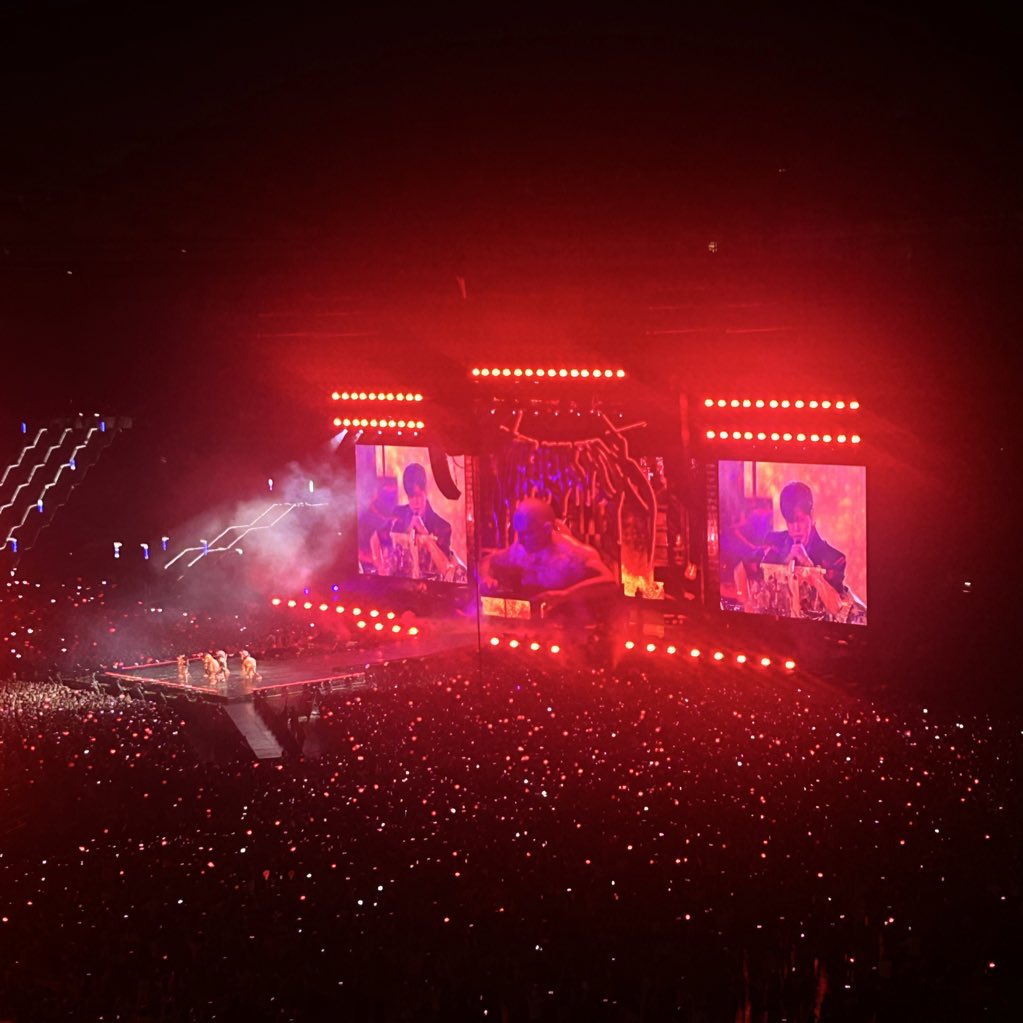 arenhjs tweet picture