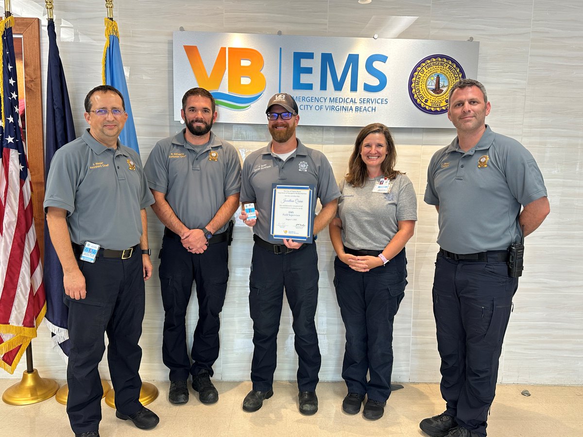 Congratulations! Senior Paramedic Jonathan Quinn received his Certificate of Release as an EMS Field Supervisor on Friday!

Learn more about volunteering with VBEMS: ems.virginiabeach.gov/volunteer.