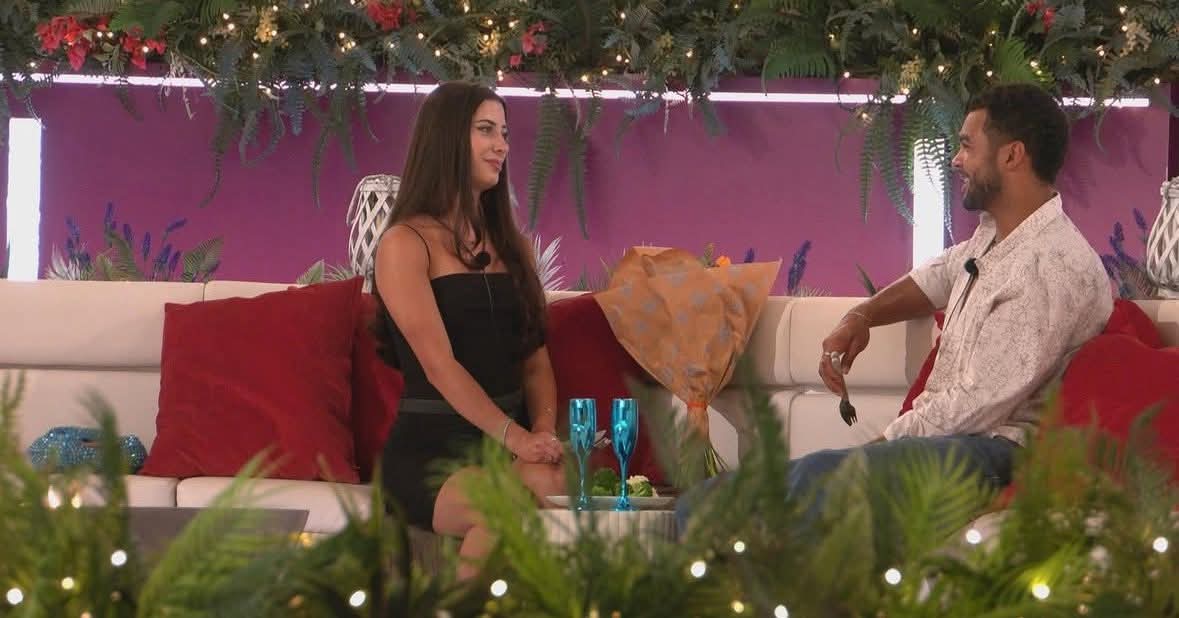 Hannah_Clarke94's tweet photo. Toni and Cach, Yas and Jamie, Harry and Shakira and Megan and Conor have to be the final 4  couples #LoveIslandUK #LoveIsland https://t.co/yp16vU60re