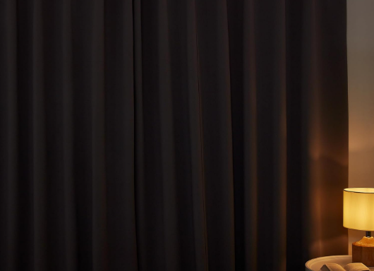 2,000円台～で…遮光・遮熱・防音ぜんぶついてるって、どういうこと？
洗濯機で丸洗いまでOKとか、理想のカーテンすぎた。

期待してなかった分、感動デカい。