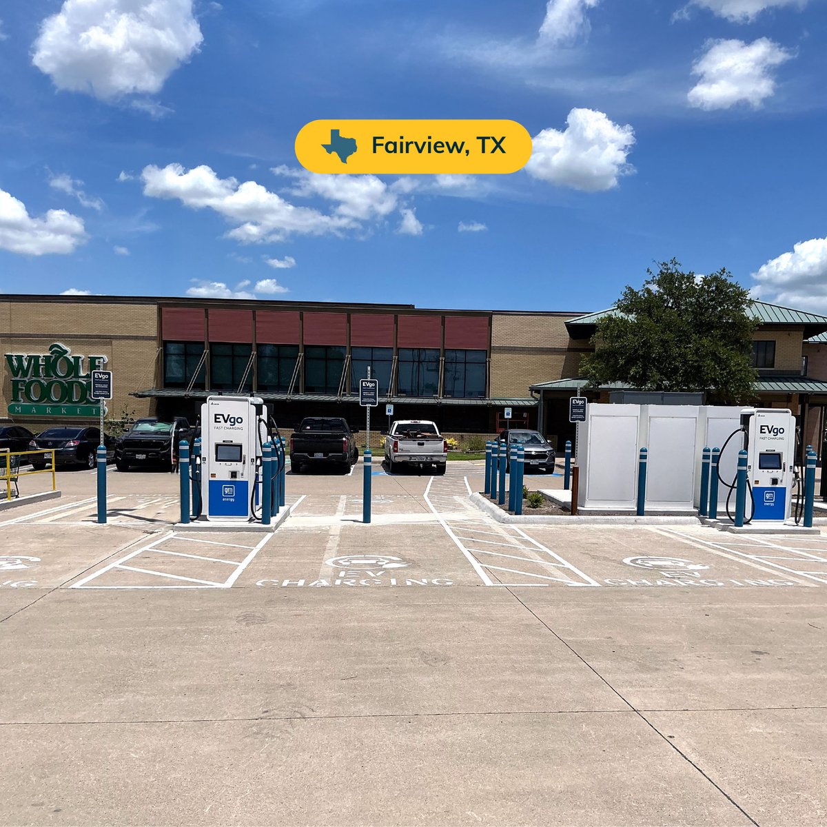 evgonetwork's tweet image. 6 new charging stalls with 350 kW chargers ⚡are live at 105 Stacy Rd in Fairview, TX, in collaboration with GM. Power up while grabbing your essentials from Whole Foods. #EVgo #Fastcharging #GMEnergy