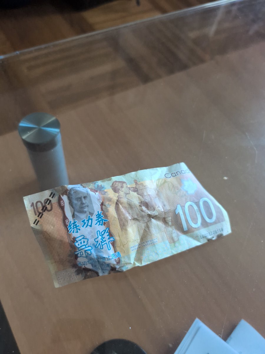 dougiemacaskill's tweet photo. @VancouverPD 
Found this on the sidewalk today https://t.co/92p6hY1D7V
