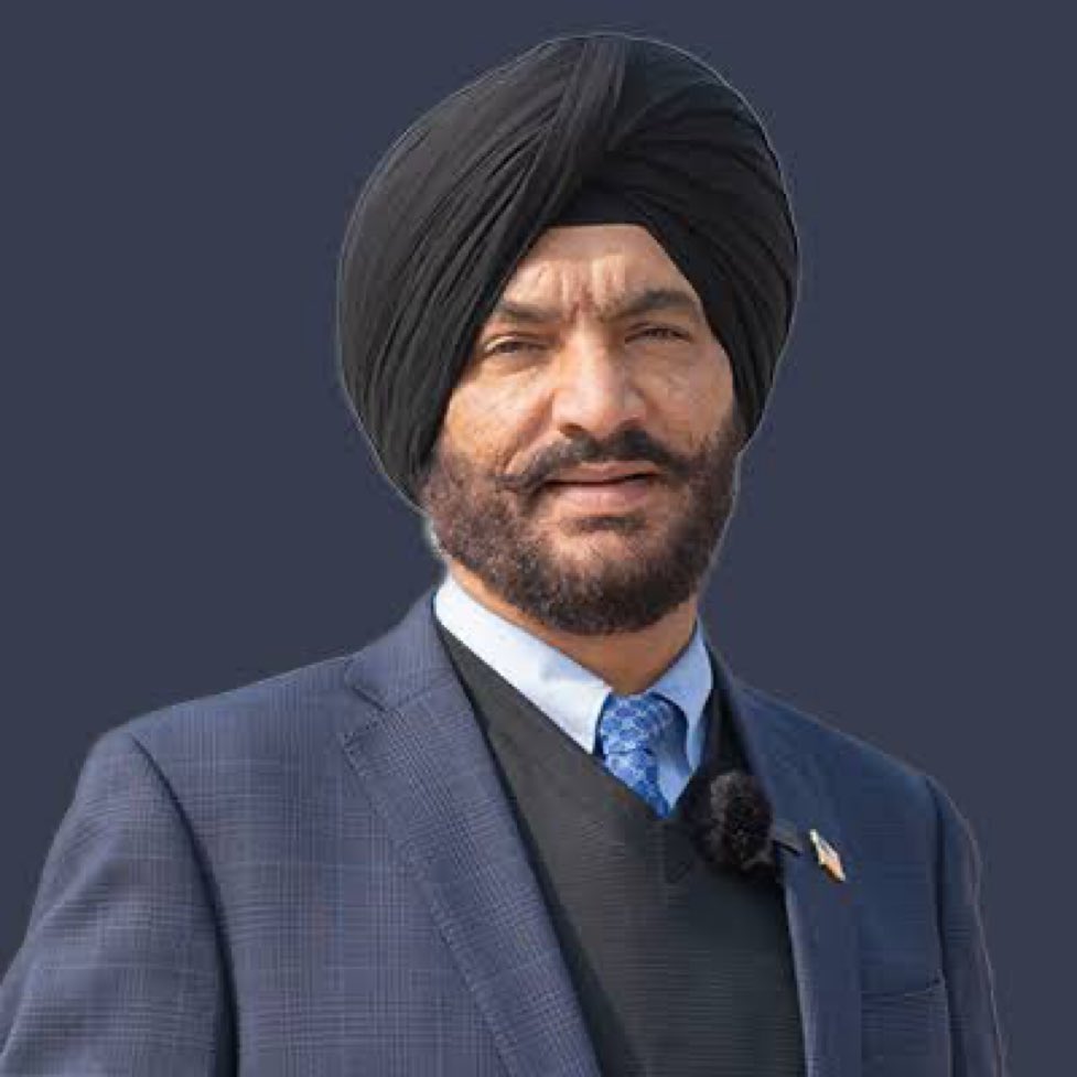 SuhagAShukla's tweet image. Devastated by the loss of a friend and fellow traveler in the cause of Dharma, @realSukhiChahal, reportedly from a heart attack.

Sukhi ji spoke movingly about the profound stress he experienced from constant threats &amp;amp; attacks he faced from Khalistani radicals that even targeted…