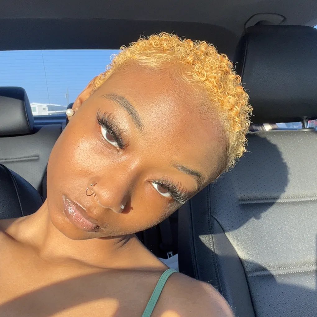 an abstract libra 🪞🌬️ tweet media