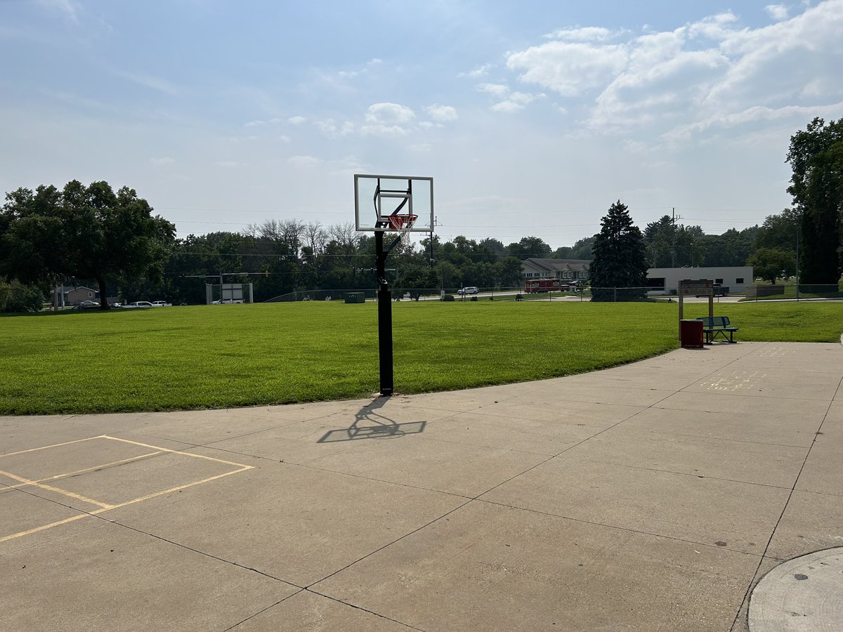 Thank you to the <a href="/CarlisleBooster/">Carlisle Boosters</a> for purchasing a goalsetter for the elementary playground. Now all grade levels can play ball at recess!!
