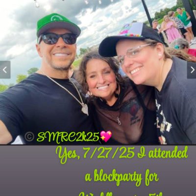 #NewProfilePic Always great to see the selfie 👑. My girl Erin got her first selfie and  it was awesome to watch. And we finally found something to do together.🫶🏻💖